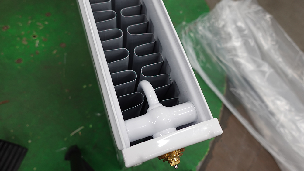 Радиатор стальной панельный Uni-fitt: тип 21, 66 мм, универсальное нижнее подключение